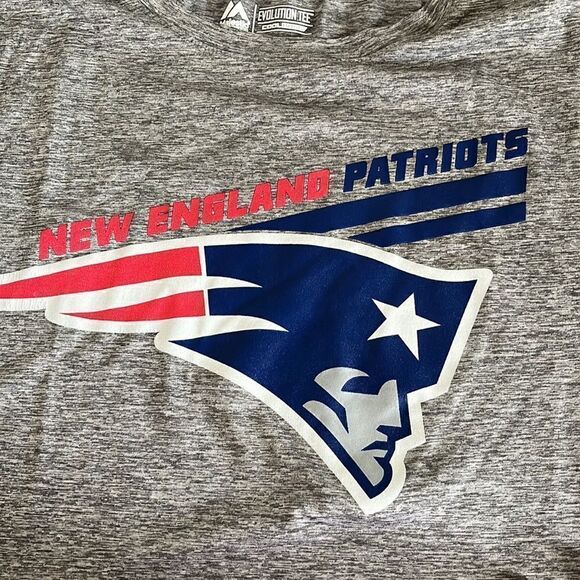 Majestic New England Patriots Cool Ease Evolution Tee VTG NEW - Picture 5 of 5